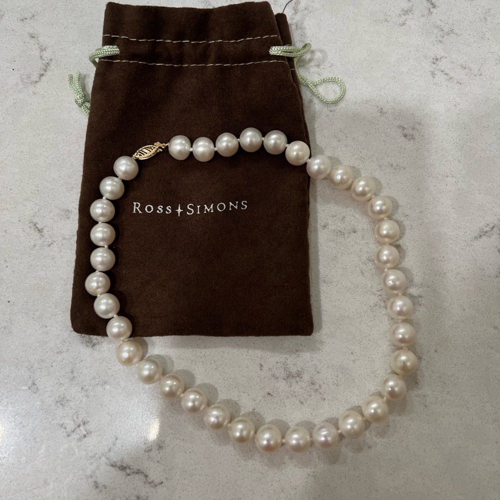 Ross + Simons Classic 16” Pearl Necklace 14 KT Gold Fish Hook Closure Elegant